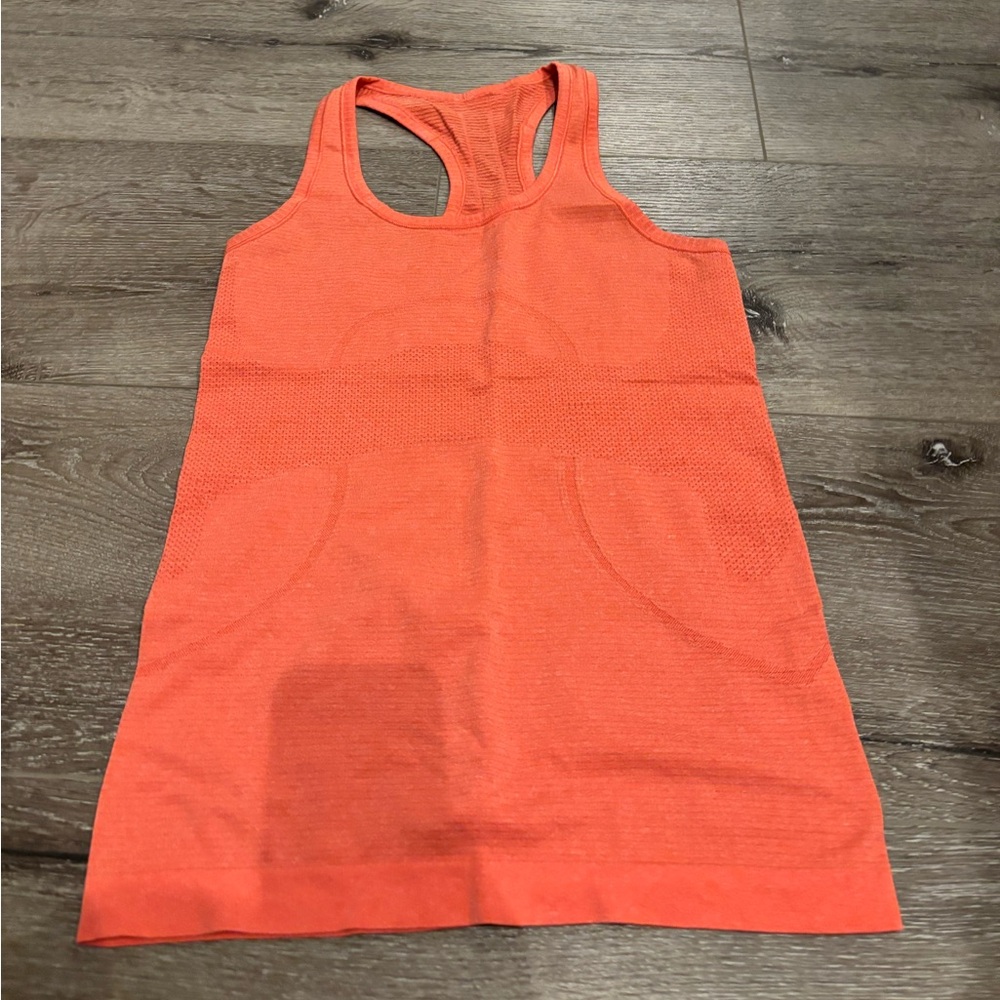Lululemon tank